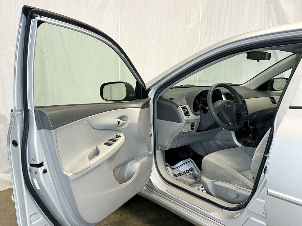 2009 Toyota Corolla 4dr Sedan Automatic LE - 23081217 - 14
