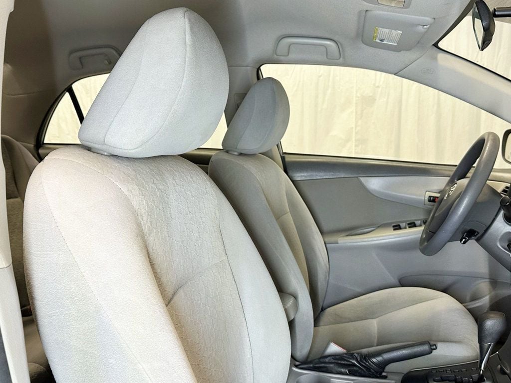 2009 Toyota Corolla 4dr Sedan Automatic LE - 23081217 - 19