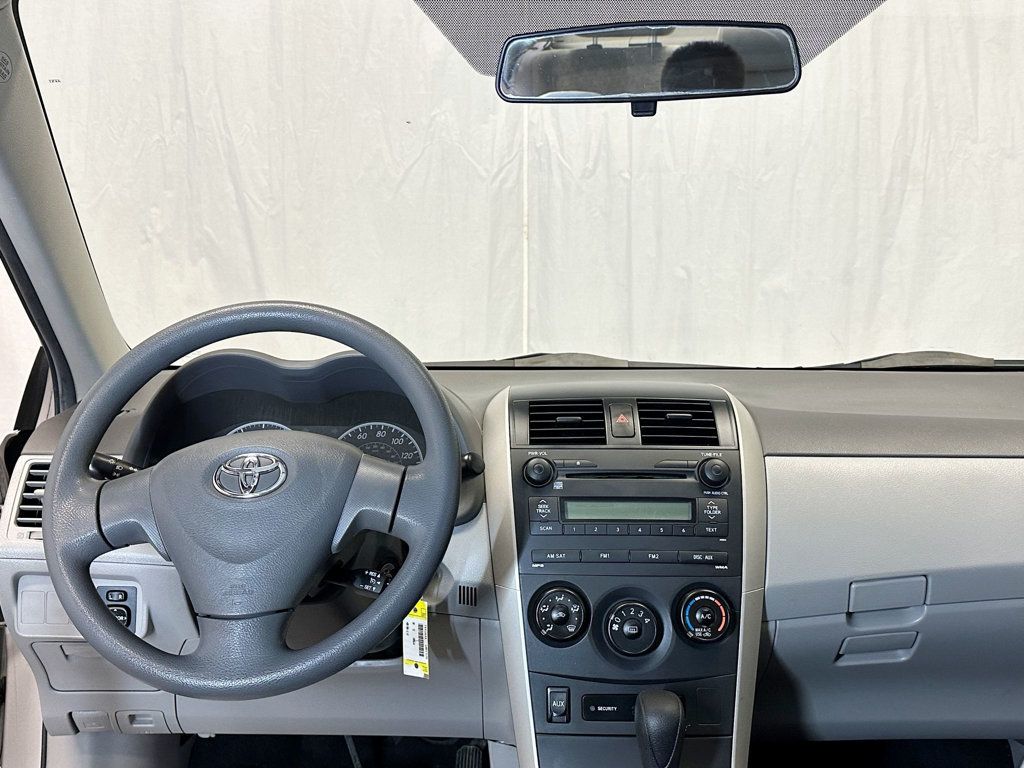 2009 Toyota Corolla 4dr Sedan Automatic LE - 23081217 - 28