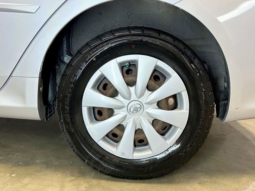 2009 Toyota Corolla 4dr Sedan Automatic LE - 23081217 - 38