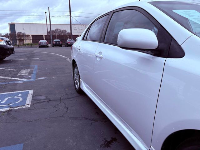 2009 Toyota Corolla 4dr Sedan Automatic S - 22987376 - 9