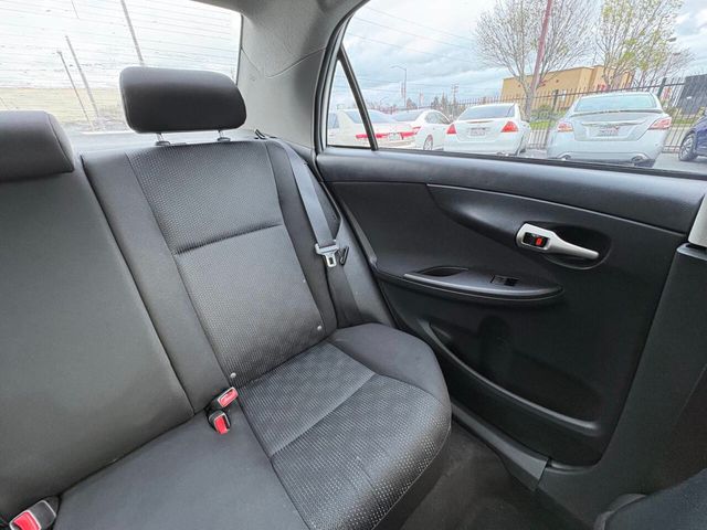 2009 Toyota Corolla 4dr Sedan Automatic S - 22987376 - 21