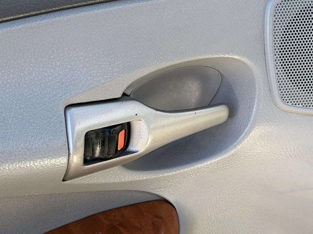 2009 Toyota Corolla 4dr Sedan Automatic XLE - 22972934 - 12