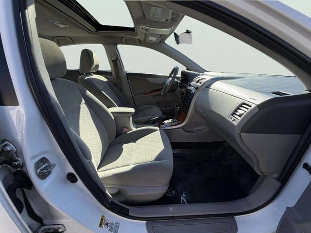 2009 Toyota Corolla 4dr Sedan Automatic XLE - 22972934 - 26