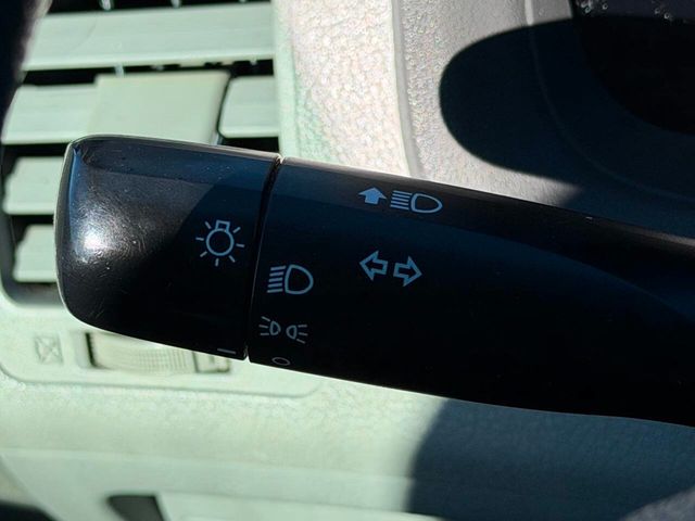 2009 Toyota Corolla 4dr Sedan Automatic XLE - 22972934 - 35