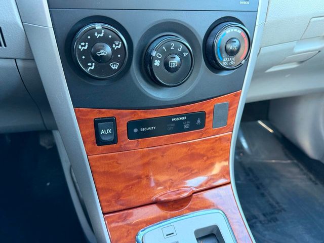 2009 Toyota Corolla 4dr Sedan Automatic XLE - 22972934 - 40