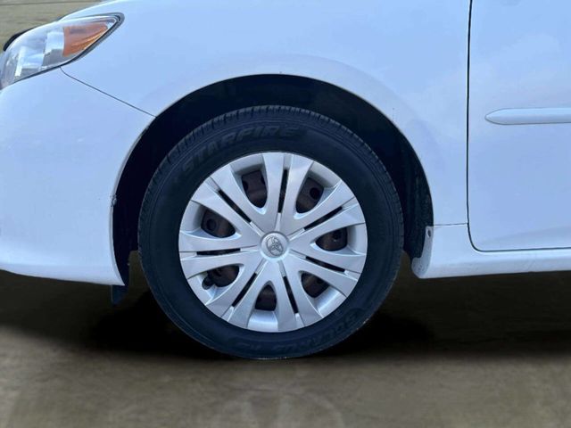 2009 Toyota Corolla 4dr Sedan Automatic XLE - 23054075 - 32
