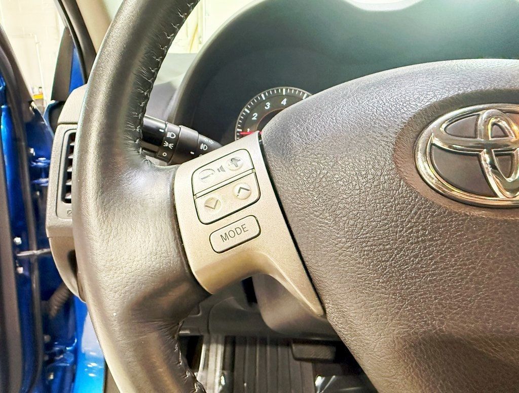 2009 Toyota Corolla XRS photo 3