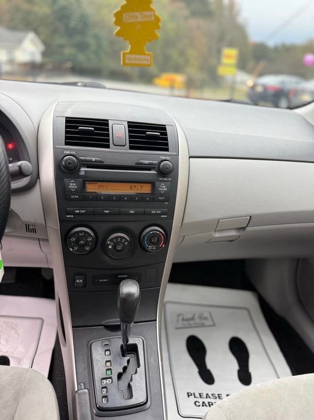 2009 Toyota Corolla Base 4dr Sedan 4A - 22938469 - 8