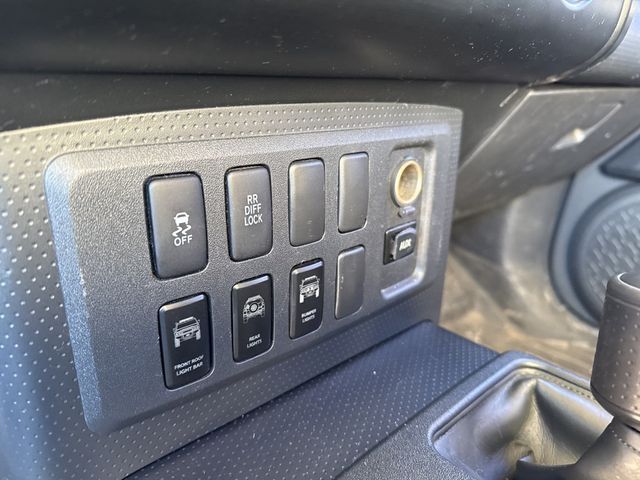 2009 Toyota FJ Cruiser 4WD 4dr Automatic - 22960459 - 19