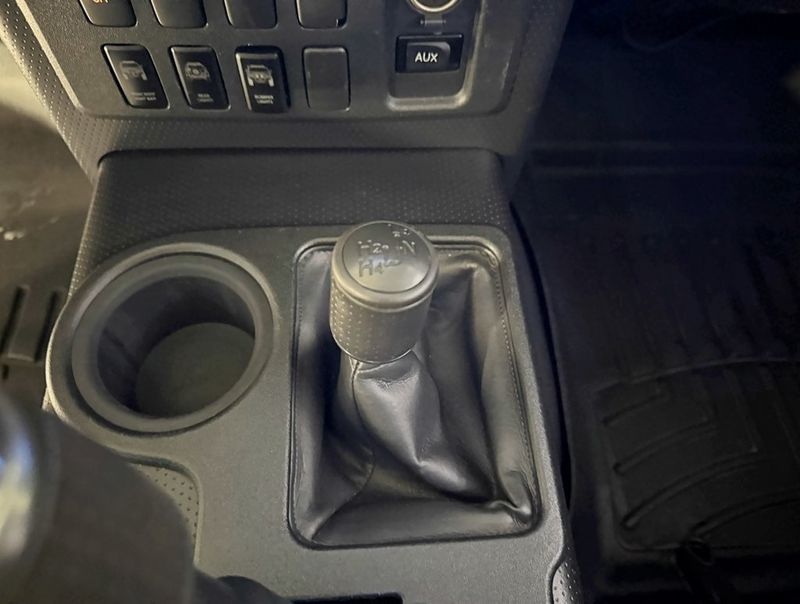 2009 Toyota FJ Cruiser 4WD 4dr Automatic - 22960459 - 24