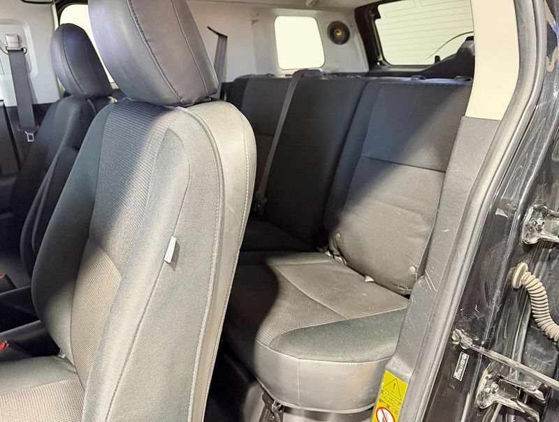 2009 Toyota FJ Cruiser 4WD 4dr Automatic - 22960459 - 32