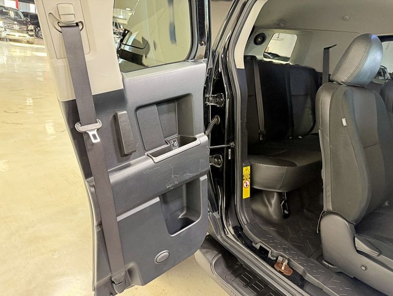 2009 Toyota FJ Cruiser 4WD 4dr Automatic - 22960459 - 41