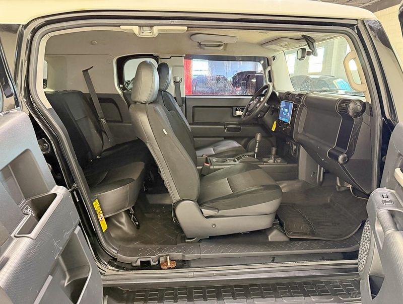 2009 Toyota FJ Cruiser 4WD 4dr Automatic - 22960459 - 42