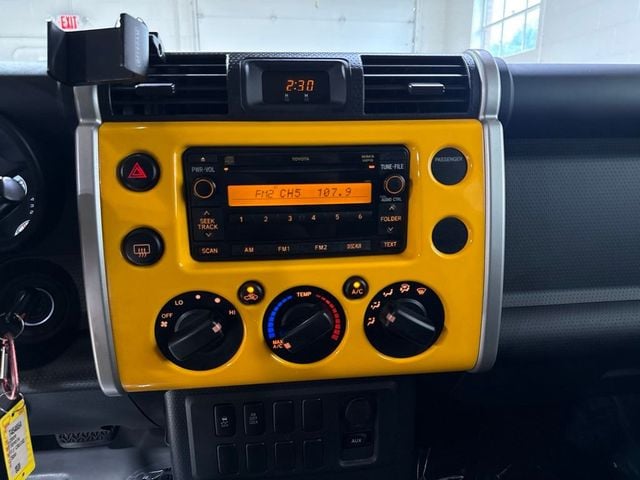 2009 Toyota FJ Cruiser 4WD 4dr Automatic - 23048865 - 11