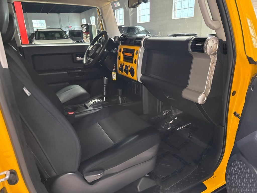 2009 Toyota FJ Cruiser 4WD 4dr Automatic - 23048865 - 24
