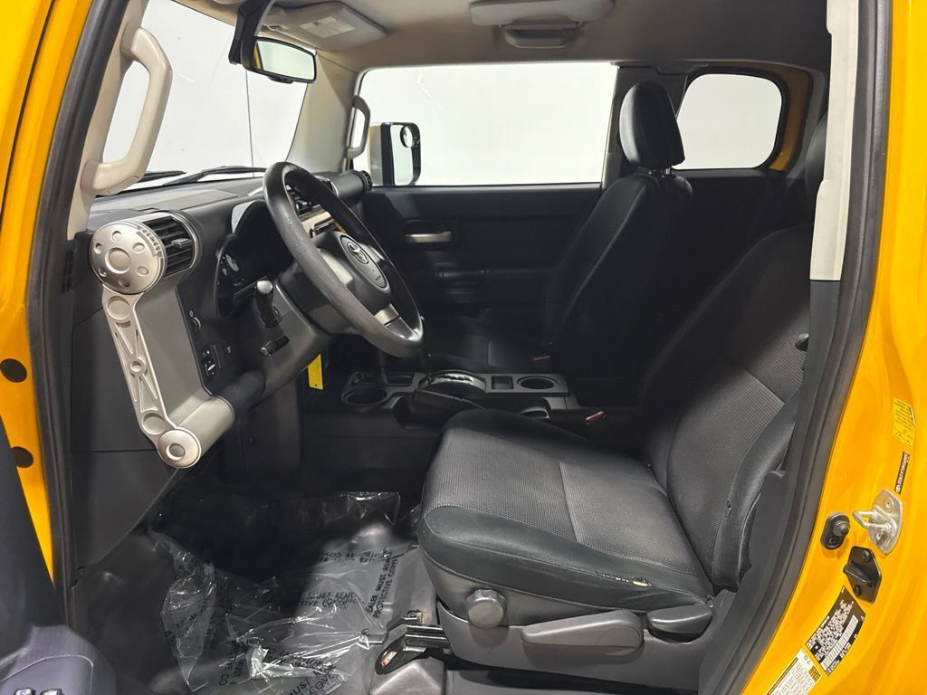 2009 Toyota FJ Cruiser 4WD 4dr Manual - 23048865 - 14