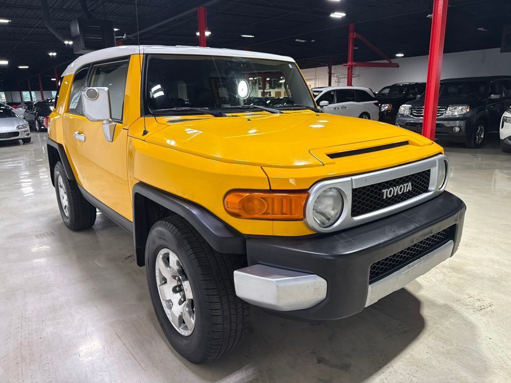 2009 Toyota FJ Cruiser 4WD 4dr Manual - 23048865 - 6