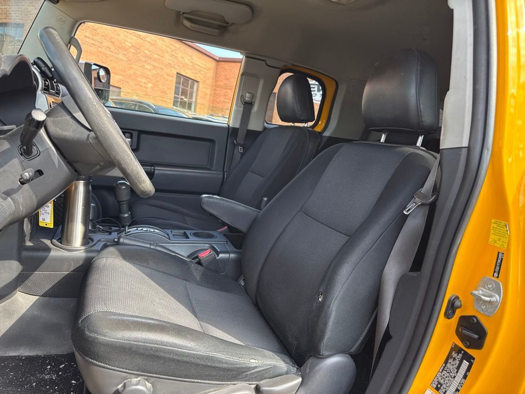 2009 Toyota FJ Cruiser Base - 23048865 - 6