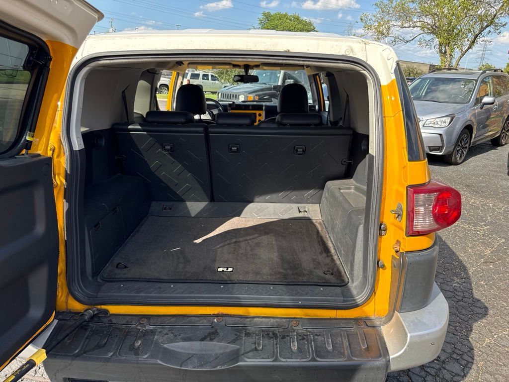 2009 Toyota FJ Cruiser Base - 23048865 - 8