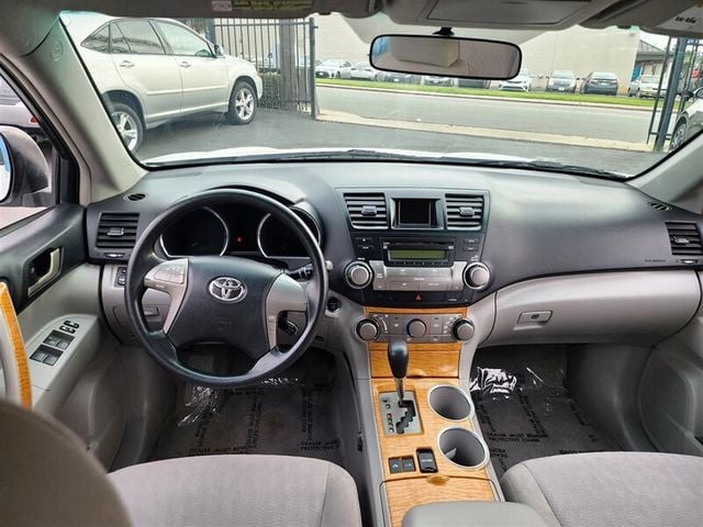 2009 Toyota Highlander Hybrid - 22687997 - 21