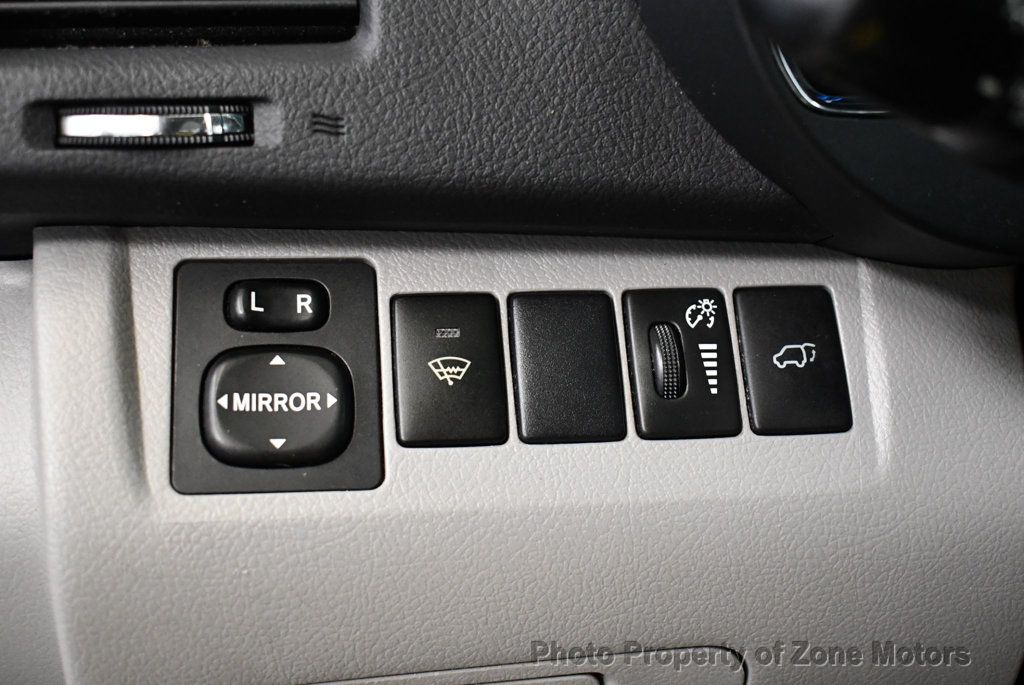 2009 Toyota Highlander Hybrid Limited photo 27