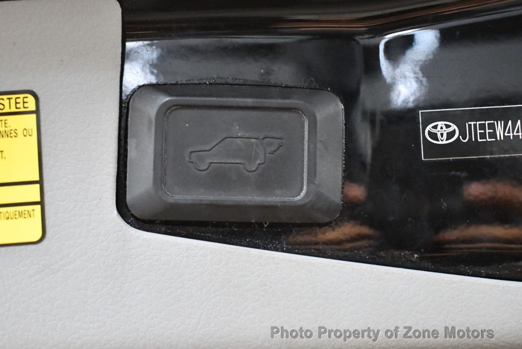 2009 Toyota Highlander Hybrid Limited photo 40