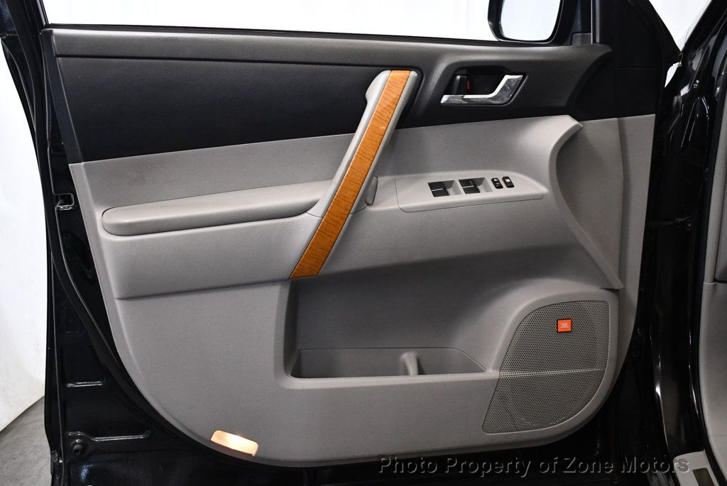2009 Toyota Highlander Hybrid Limited photo 7