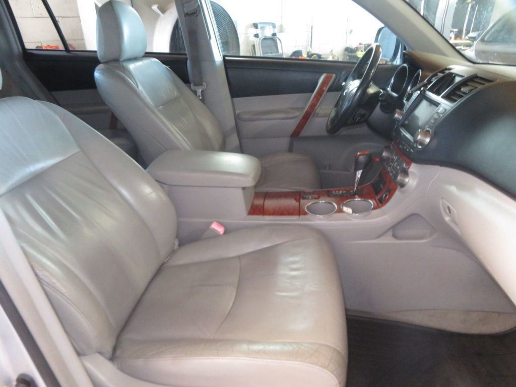 2009 Toyota Highlander LIMITED LEATHER 3RD ROW SEAT HIGLANDER 33 SERVICE RECORDS  - 23097214 - 33