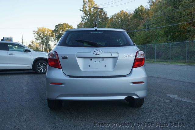 2009 Toyota Matrix 5dr Wagon Automatic FWD 1-OWNER CLEAN CARFAX LOW MILES  - 23098708 - 5