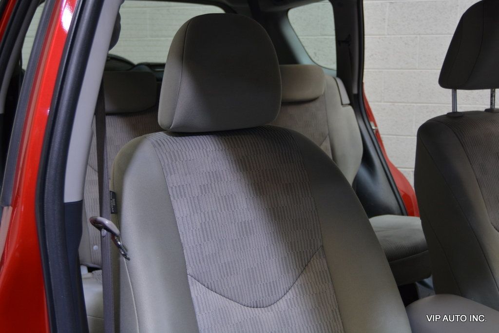 2009 Toyota RAV4 FWD 4dr 4-cyl 4-Speed Automatic - 22927490 - 13