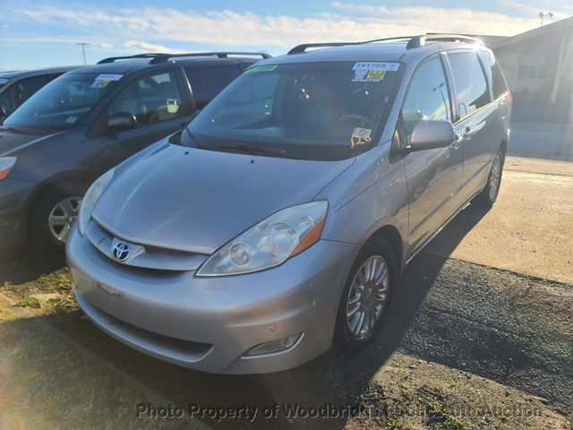 2009 Toyota Sienna XLE - 22726596 - 0