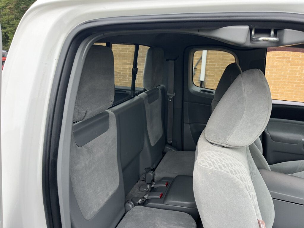 2009 Toyota Tacoma CLEAN CARFAX - 23066484 - 13