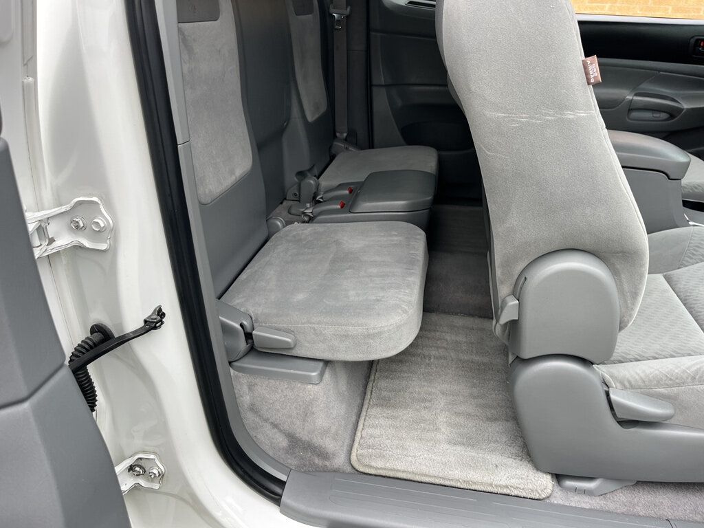 2009 Toyota Tacoma CLEAN CARFAX - 23066484 - 14