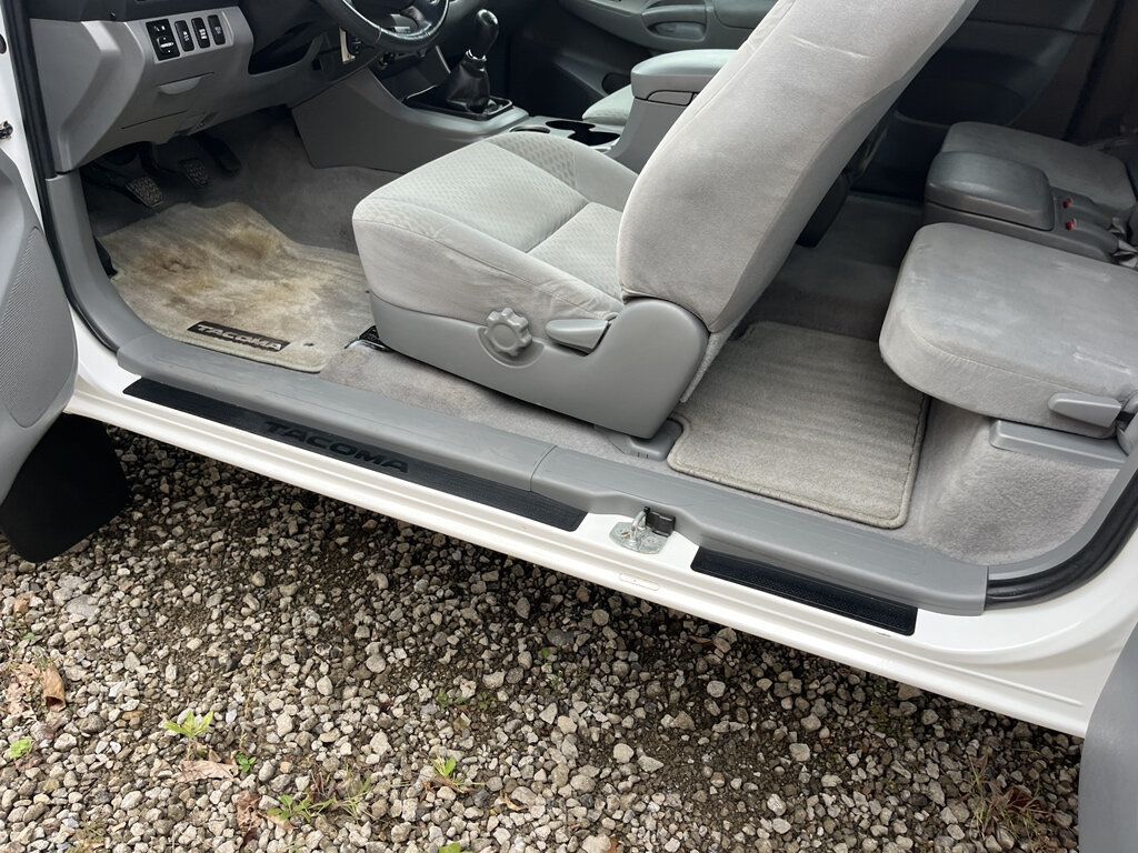 2009 Toyota Tacoma CLEAN CARFAX - 23066484 - 37