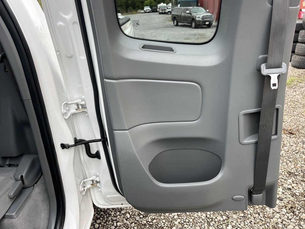 2009 Toyota Tacoma CLEAN CARFAX - 23066484 - 38