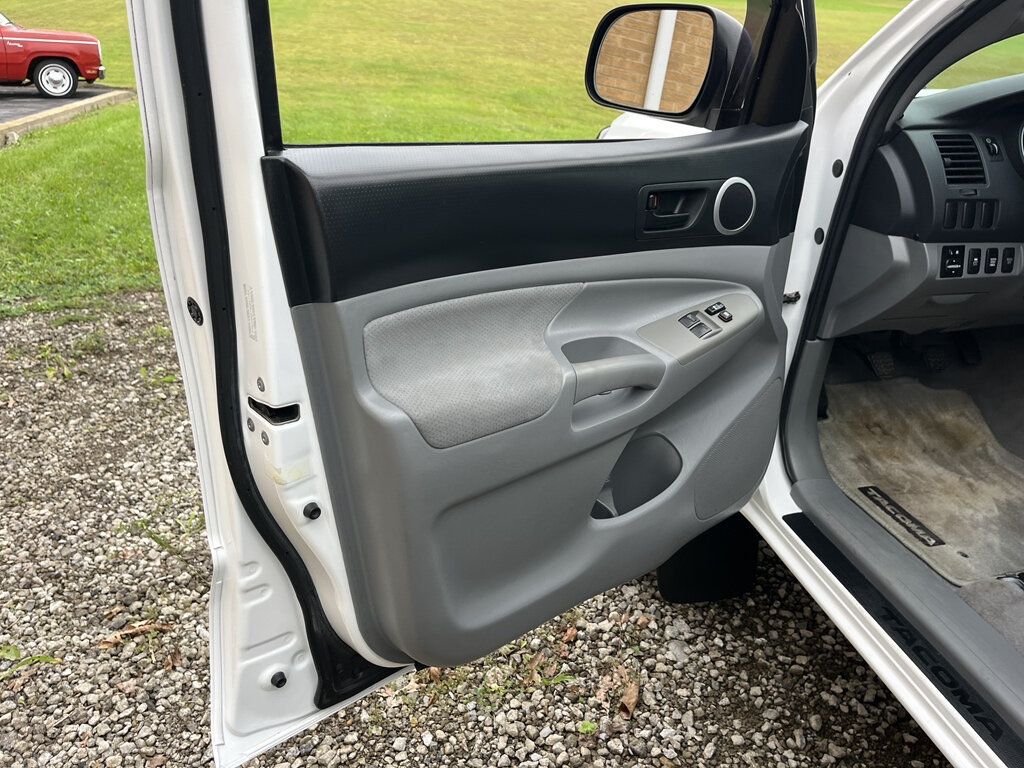 2009 Toyota Tacoma CLEAN CARFAX - 23066484 - 41
