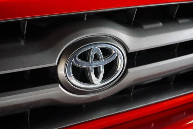 2009 Toyota Tacoma *X-Runner* *6-Speed Manual* *4.0L V6* *Power Sunroof* - 23020242 - 38