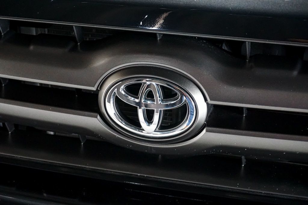 2009 Toyota Tacoma *X-Runner* *6-Speed Manual* *Only 8k Original Miles* - 22828187 - 59