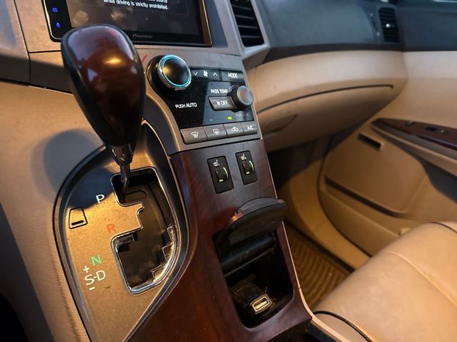 2009 Toyota Venza 4dr Wagon V6 AWD - 23068234 - 15