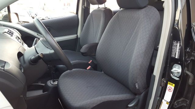 2009 Toyota Yaris Hatchback - 18473986 - 11