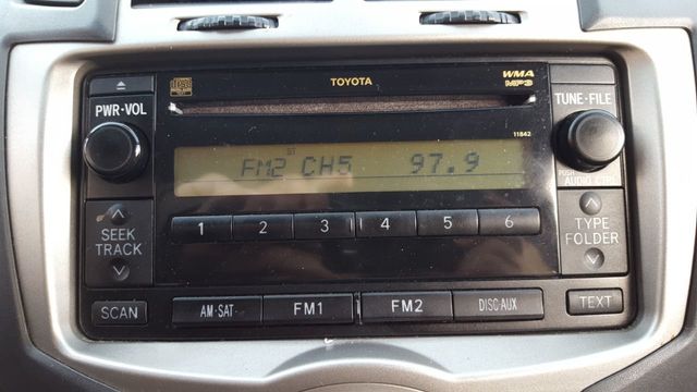 2009 Toyota Yaris Hatchback - 18473986 - 15