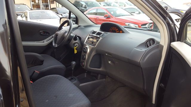 2009 Toyota Yaris Hatchback - 18473986 - 7