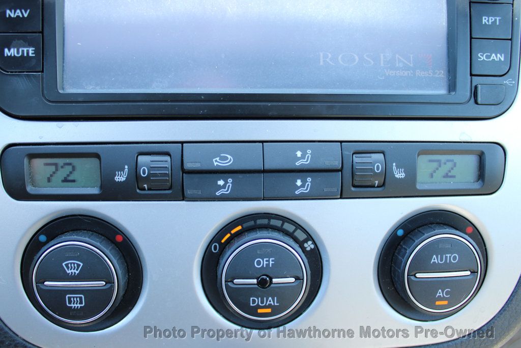 2009 Volkswagen Eos 2dr Convertible DSG Komfort - 23035331 - 13