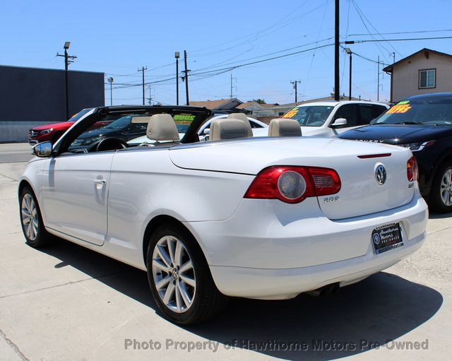 2009 Volkswagen Eos 2dr Convertible DSG Komfort - 23035331 - 14