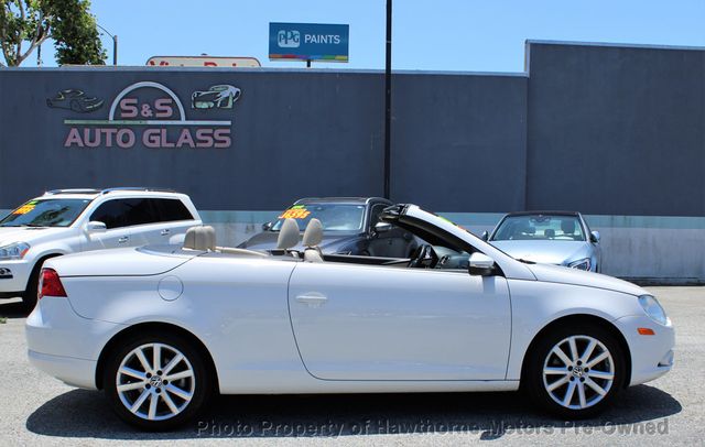 2009 Volkswagen Eos 2dr Convertible DSG Komfort - 23035331 - 18