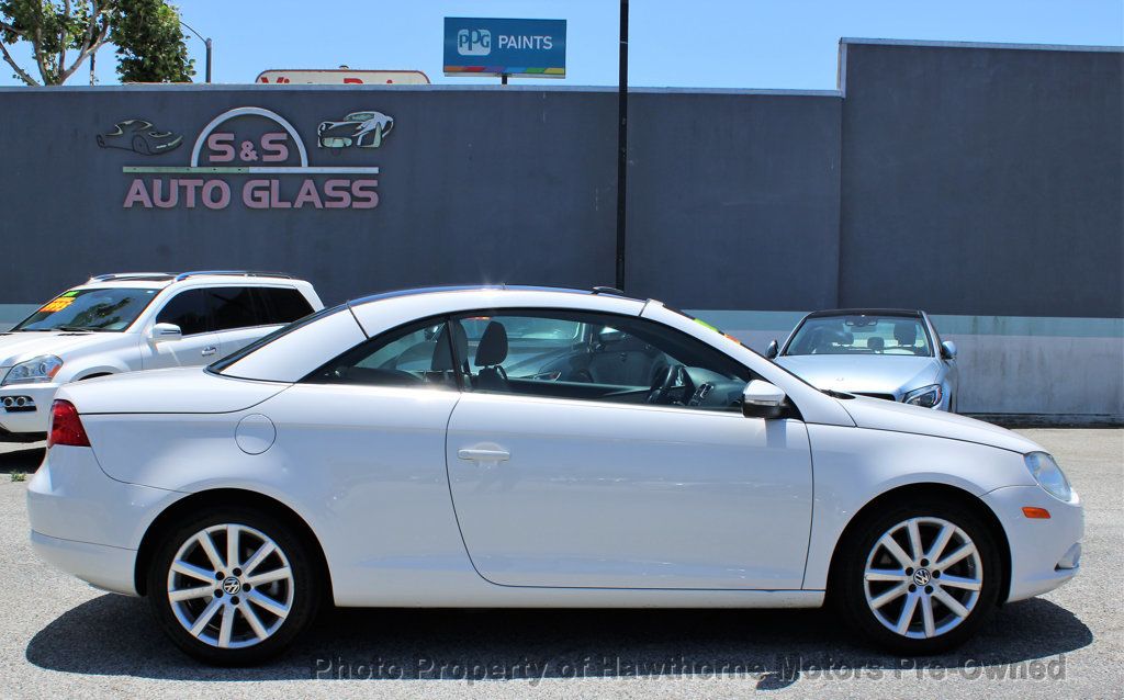 2009 Volkswagen Eos 2dr Convertible DSG Komfort - 23035331 - 20