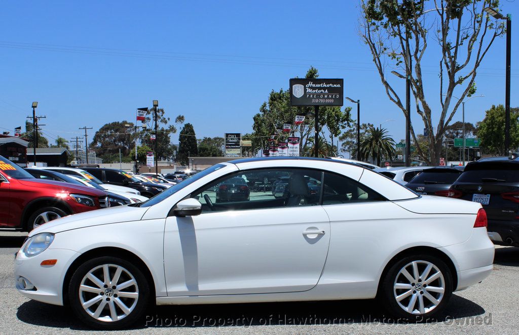 2009 Volkswagen Eos 2dr Convertible DSG Komfort - 23035331 - 21