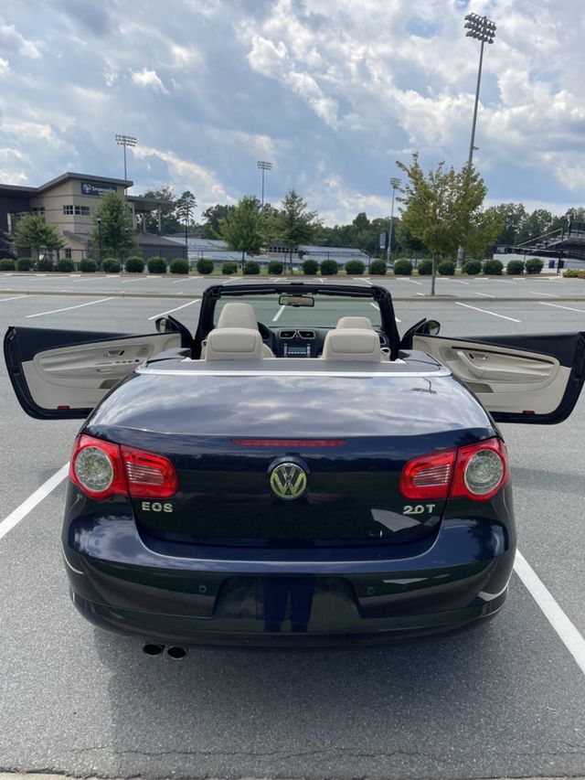 2009 Volkswagen Eos 2dr Convertible DSG Lux - 22557997 - 14