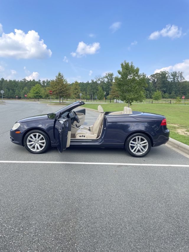 2009 Volkswagen Eos 2dr Convertible DSG Lux - 22557997 - 1